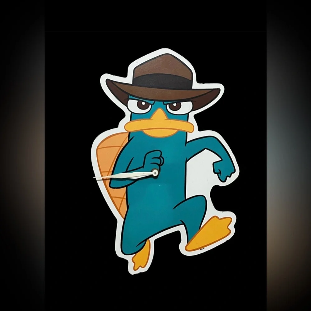 Very RARE Phineas and Ferb Perry the Platypus Wall Clock Disney Movie Rewards‎